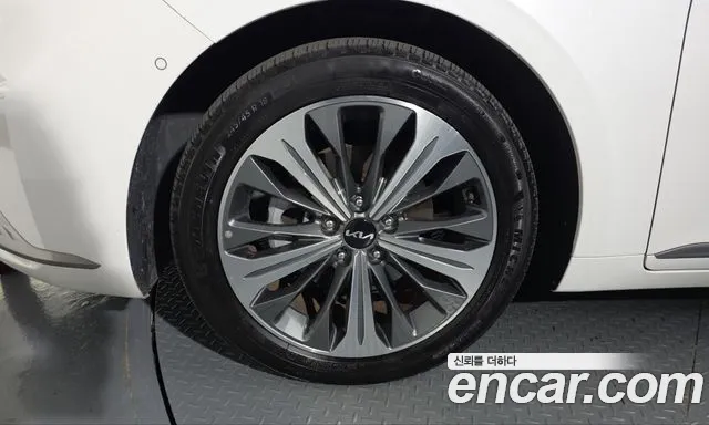 Kia K8 Hybrid — Фото автомобиля 5