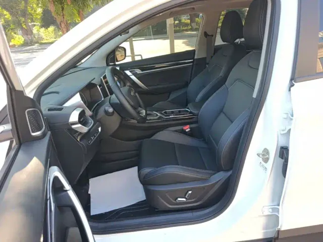 Geely Binyue — Фото автомобиля 14