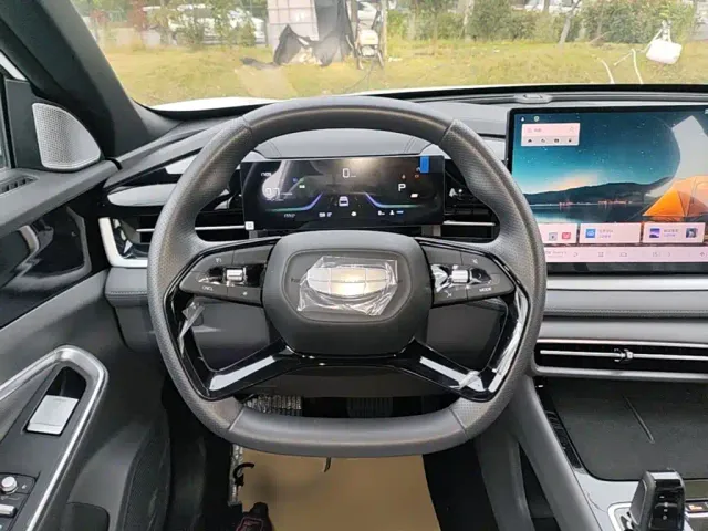 Geely Boyue — Фото автомобиля 10