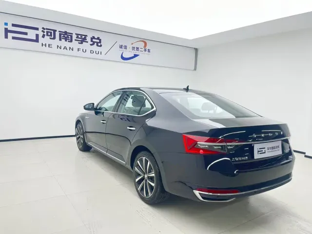 Skoda Superb — Фото автомобиля 4