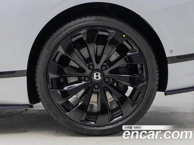 Bentley Continental — Фото автомобиля 5