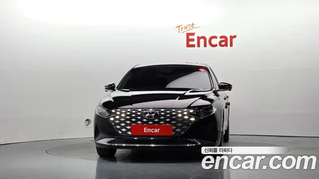 Hyundai Grandeur (New) Hybrid — Фото автомобиля 3