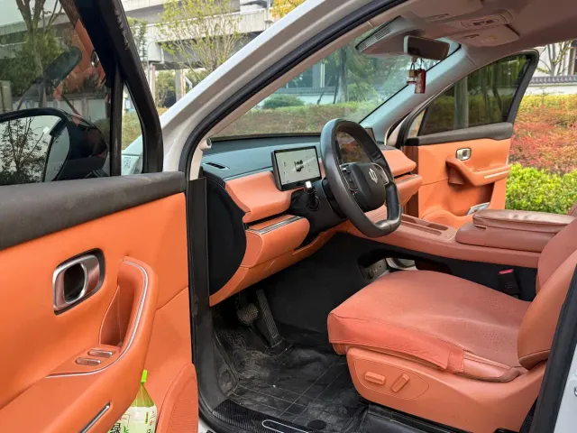 Leapmotor C10 — Фото автомобиля 10