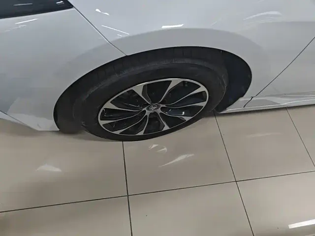 Toyota Avalon — Фото автомобиля 22