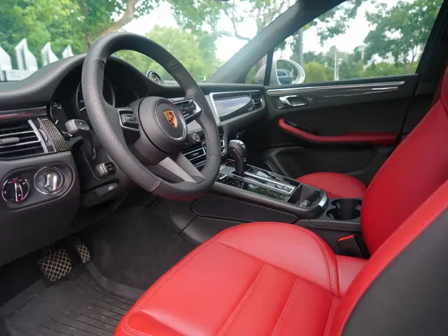 Porsche Macan — Фото автомобиля 6