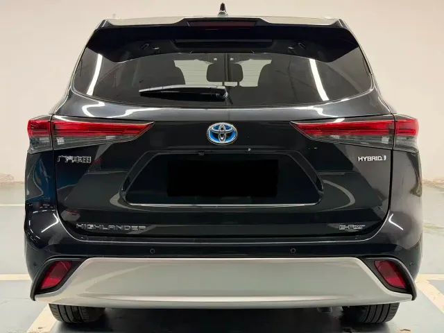 Toyota Highlander — Фото автомобиля 4