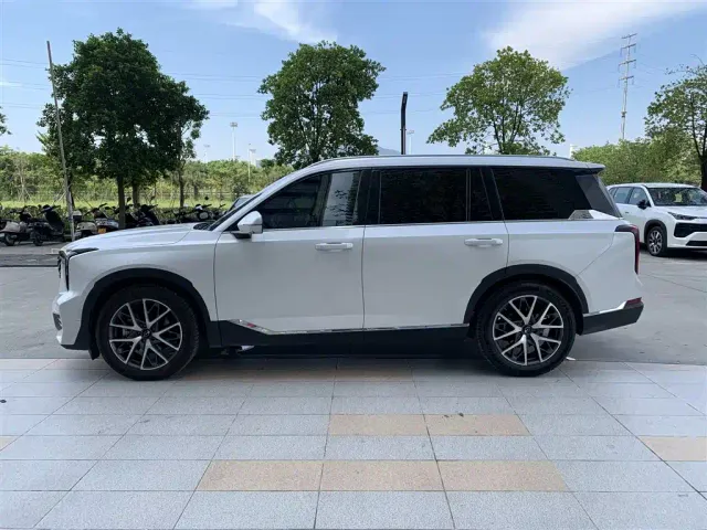 GAC Trumpchi GS8 — Фото автомобиля 3