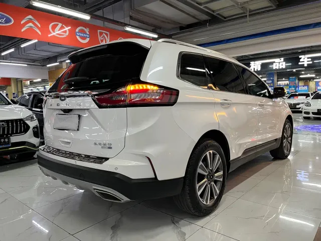 Ford Edge — Фото автомобиля 5