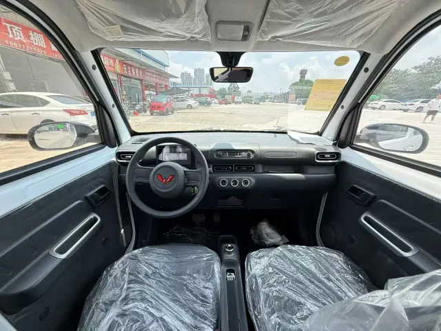 Wuling Zhiguang NEV — Фото автомобиля 8
