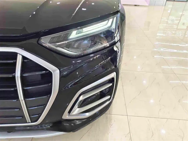 Audi Q5L — Фото автомобиля 9