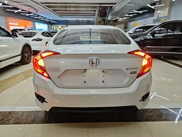 Honda Civic 2019 220TURBO CVT Jingdong Edition China VI — Фото автомобиля 5
