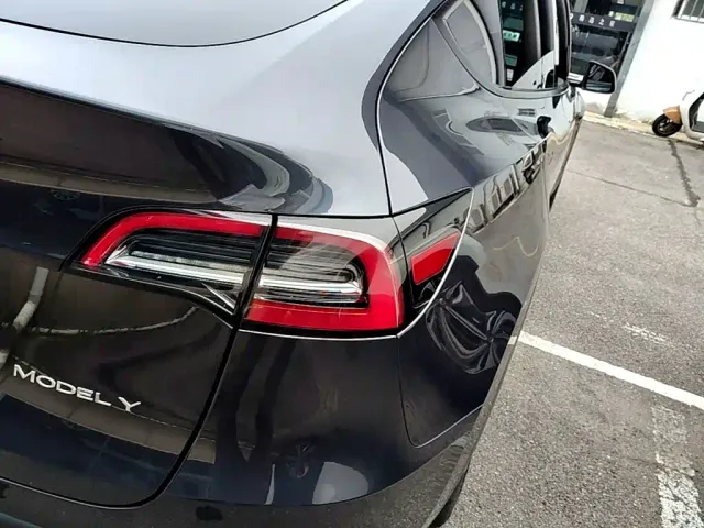 Tesla Model Y — Фото автомобиля 7