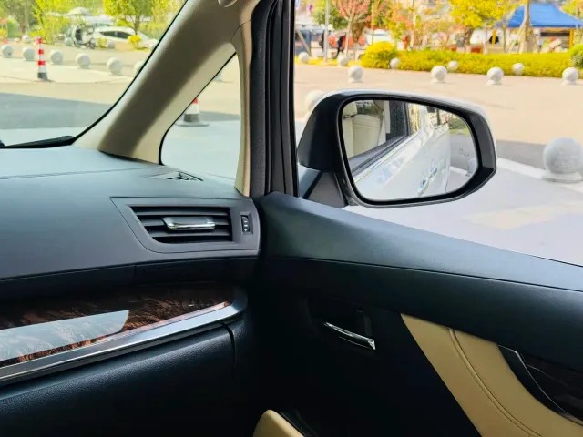 Toyota Alphard — Фото автомобиля 21