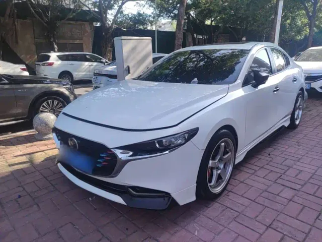 Фотография автомобиля — Mazda Axela