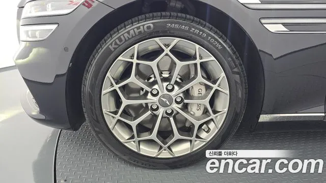 Genesis G80 RG3 — Фото автомобиля 4