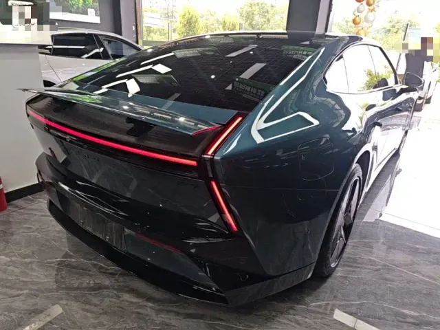 Xpeng P7 — Фото автомобиля 6