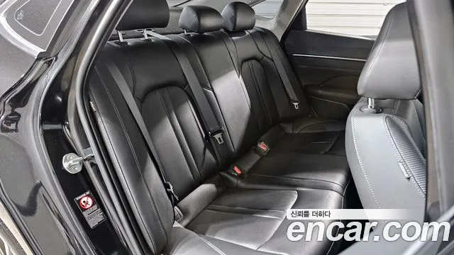 Hyundai Sonata — Фото автомобиля 12