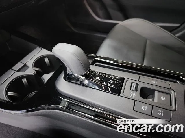 Toyota Prius — Фото автомобиля 9