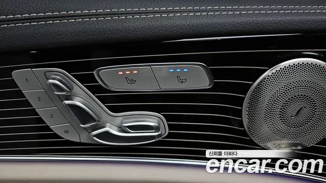 Mercedes-Benz E-Class — Фото автомобиля 17