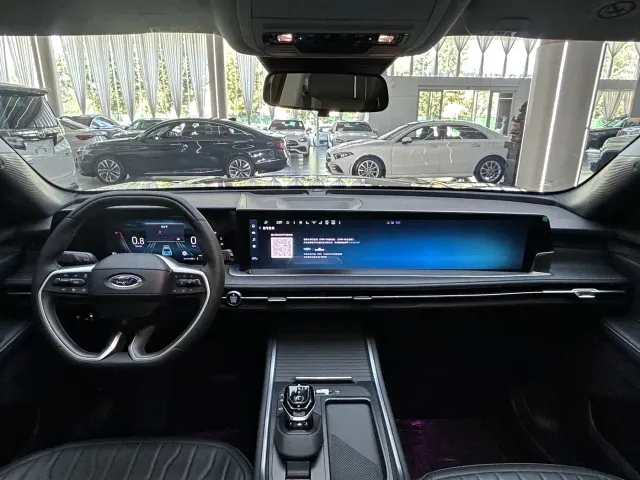 Ford Edge — Фото автомобиля 14