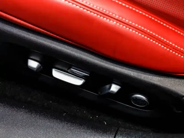 Xiaomi SU7 — Фото автомобиля 12
