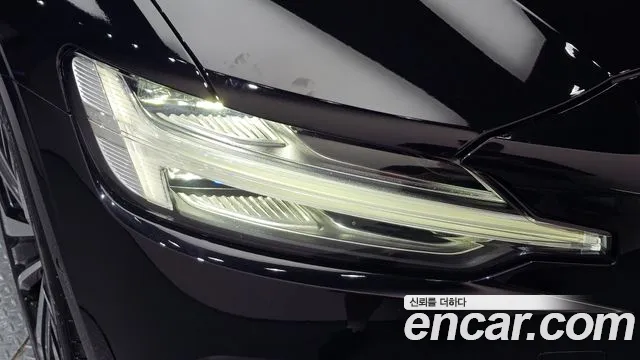 Вольво S60 S60 третьего поколения B5 Ultra Bright — Фото автомобиля 17
