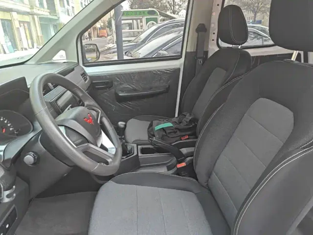 Wuling Zhengcheng — Фото автомобиля 14