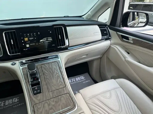 GAC Trumpchi M8 — Фото автомобиля 7