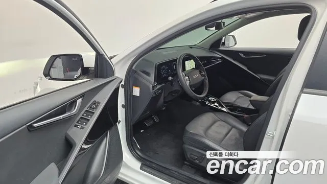 Kia Niro The All New — Фото автомобиля 15