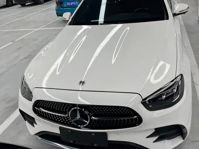 Mercedes-Benz E-Class — Фото автомобиля 2