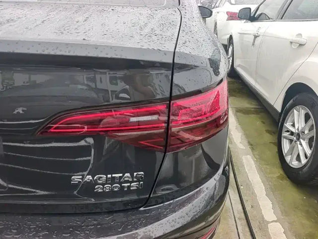 Volkswagen Sagitar — Фото автомобиля 7