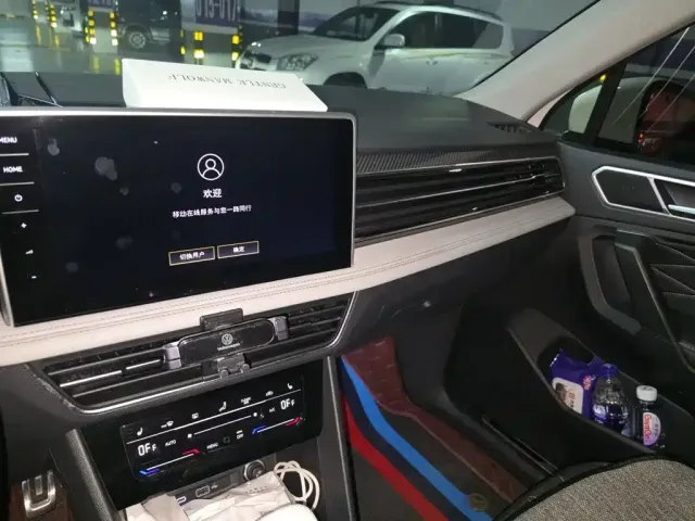 Volkswagen Tiguan L — Фото автомобиля 15