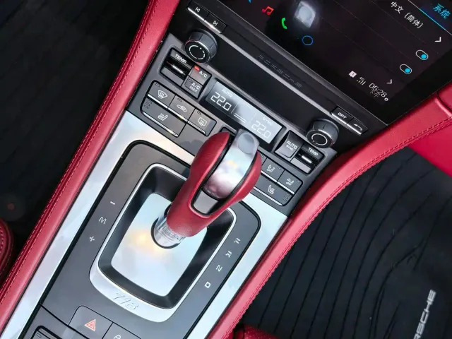 Porsche 718 — Фото автомобиля 11