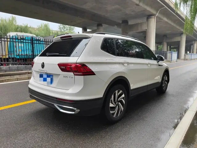 Volkswagen Tiguan L — Фото автомобиля 6