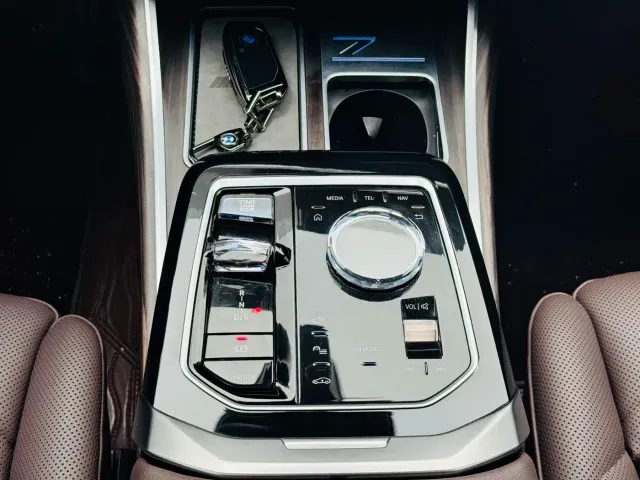 BMW 7 Series — Фото автомобиля 24