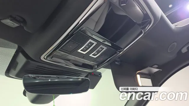 Land Rover Range Rover Velar — Фото автомобиля 30