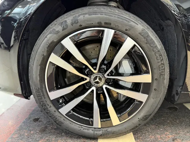Mercedes-Benz S-Class — Фото автомобиля 15