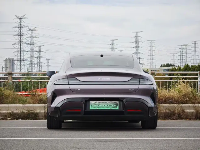 Xiaomi SU7 — Фото автомобиля 8
