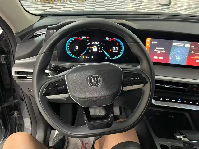 Changan CS35 Plus — Фото автомобиля 12