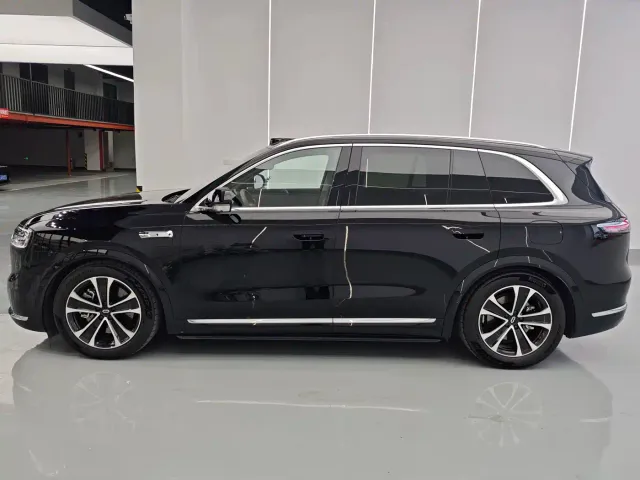 Aito M7 — Фото автомобиля 3