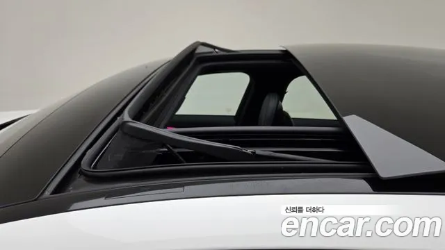 Mercedes-Benz E-Class — Фото автомобиля 12