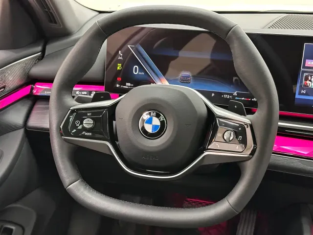 BMW 5 Series — Фото автомобиля 23