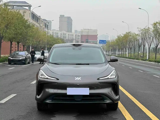 IM Motors LS6 — Фото автомобиля 2