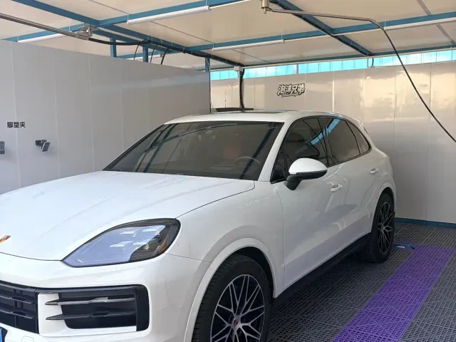 Porsche Cayenne — Фото автомобиля 4