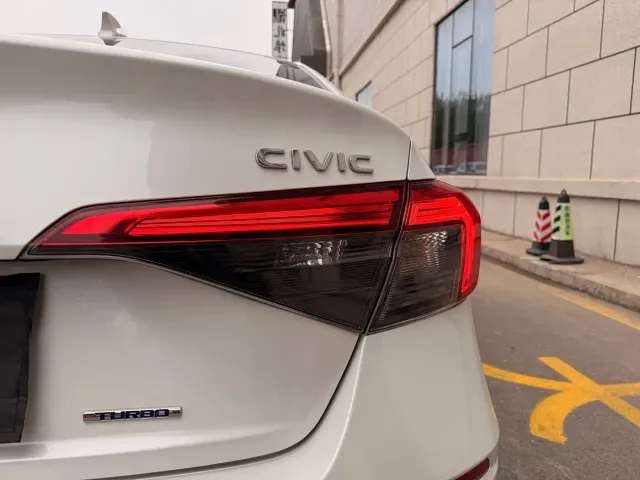 Honda Civic — Фото автомобиля 6