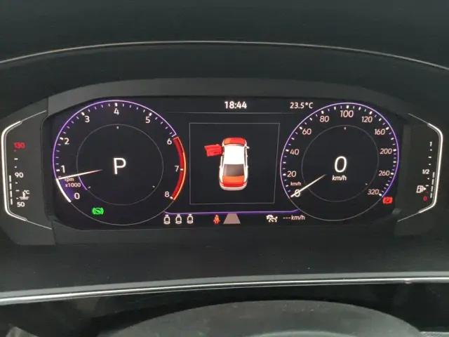 Volkswagen Passat — Фото автомобиля 7