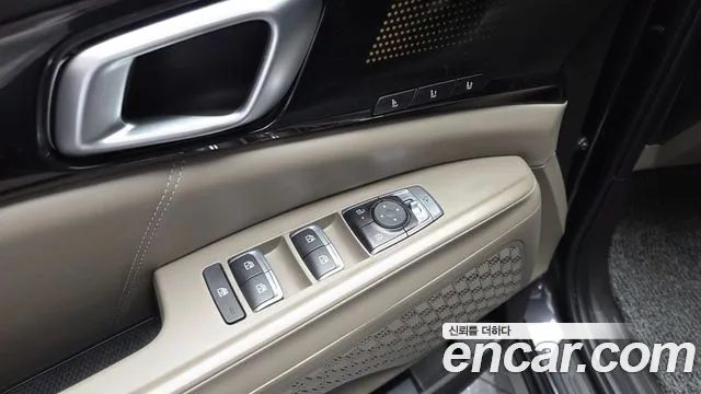 Kia Carnival Generation 4 — Фото автомобиля 30