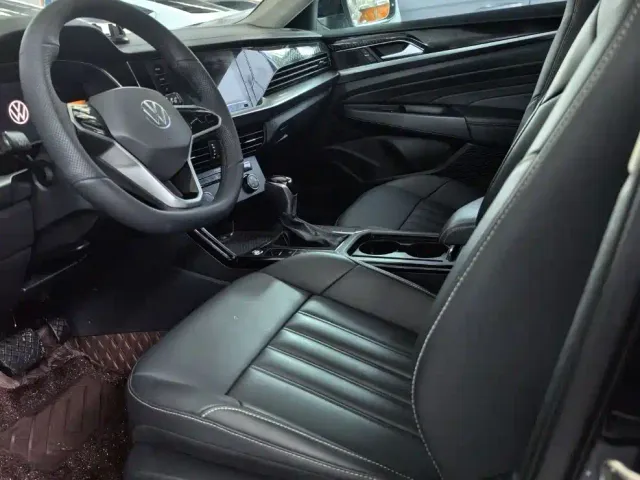 Volkswagen Passat — Фото автомобиля 7