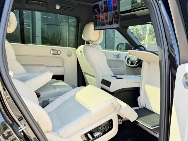 Li Auto L9 — Фото автомобиля 8