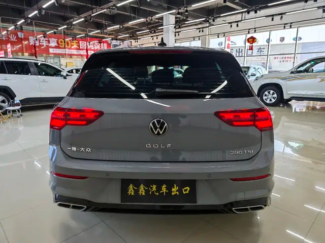 Volkswagen Golf — Фото автомобиля 4